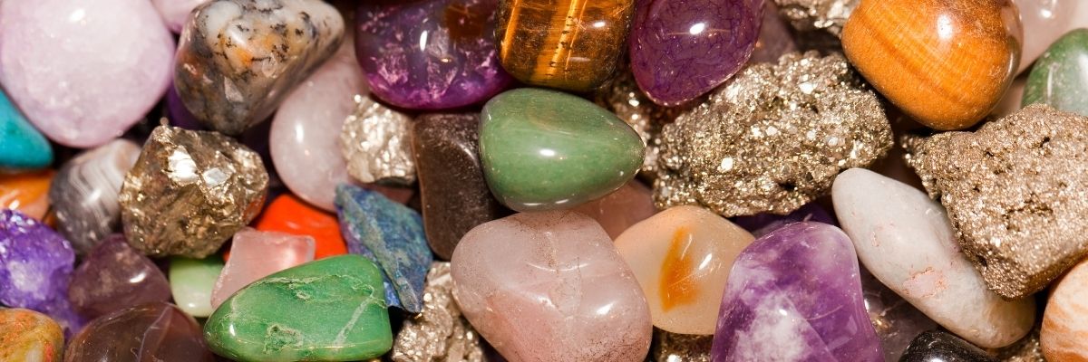 Bronz Tenle Uyumlu Akrilik ve Doğal Taş Aksesuar Kombinleri