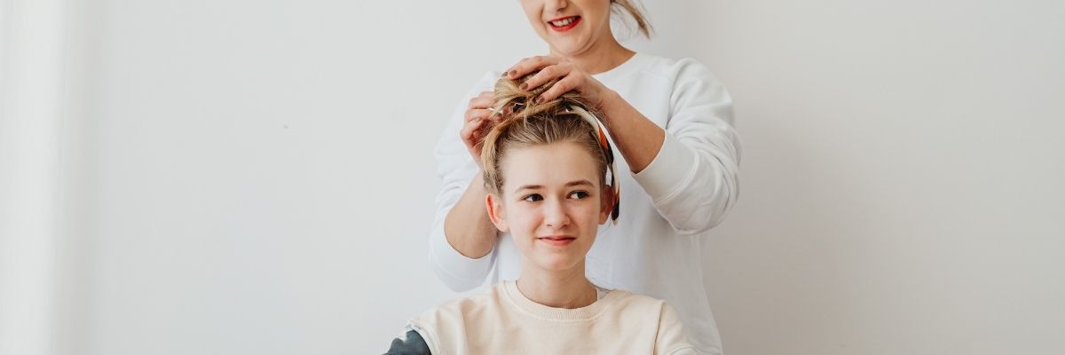 Canlı ve Sağlıklı Görünümün Sırrı Etkili Saç Bakımı Yöntemleri